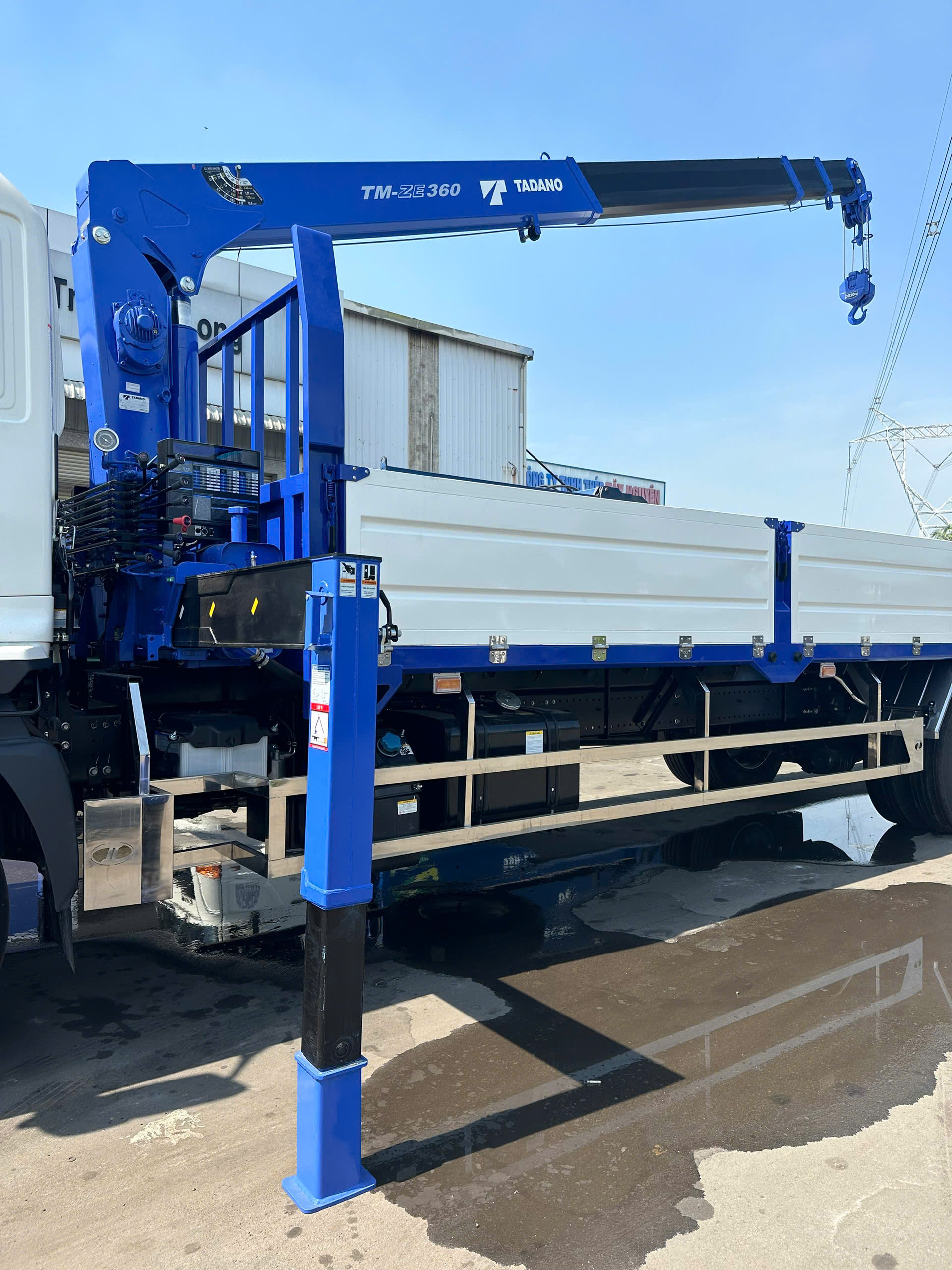 Xe-cau-Hino-8-tan-Can-Tadano-3-tan-4-dot-Thung-dai-8m-FG8JT8A