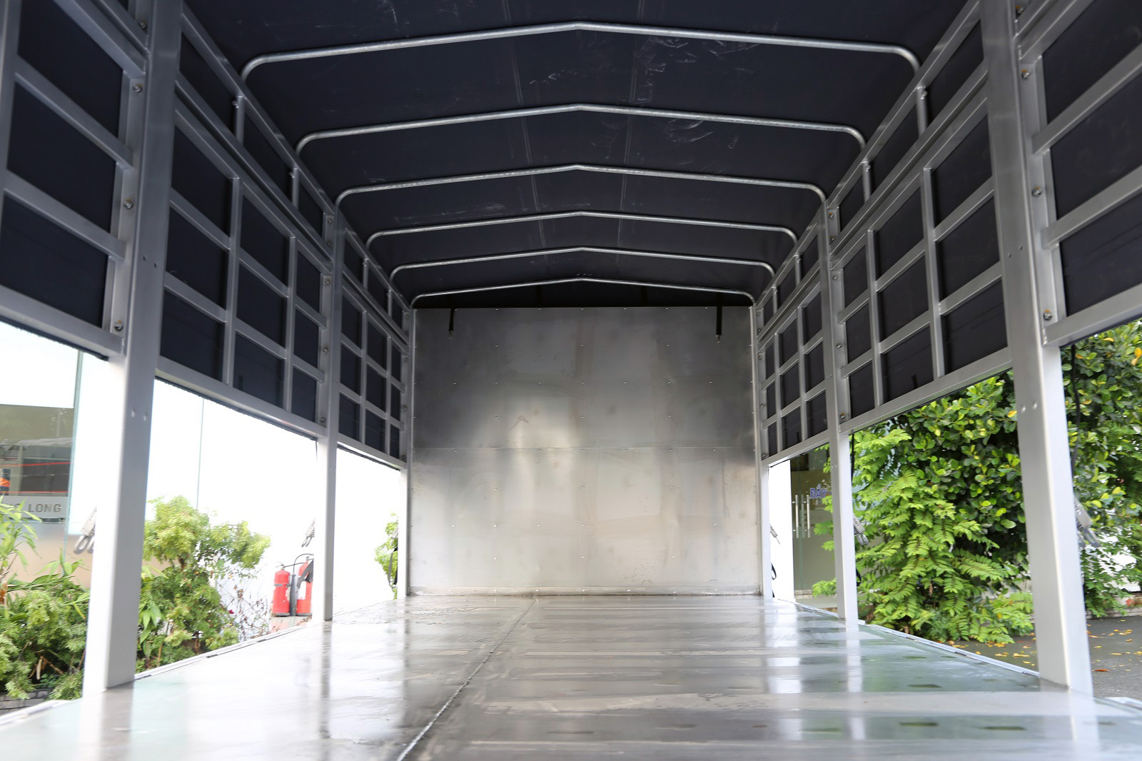 Xe-tai-Hino-3t5-Thung-5m2-mui-bat-bung-nhom-XZU720L-Euro-5