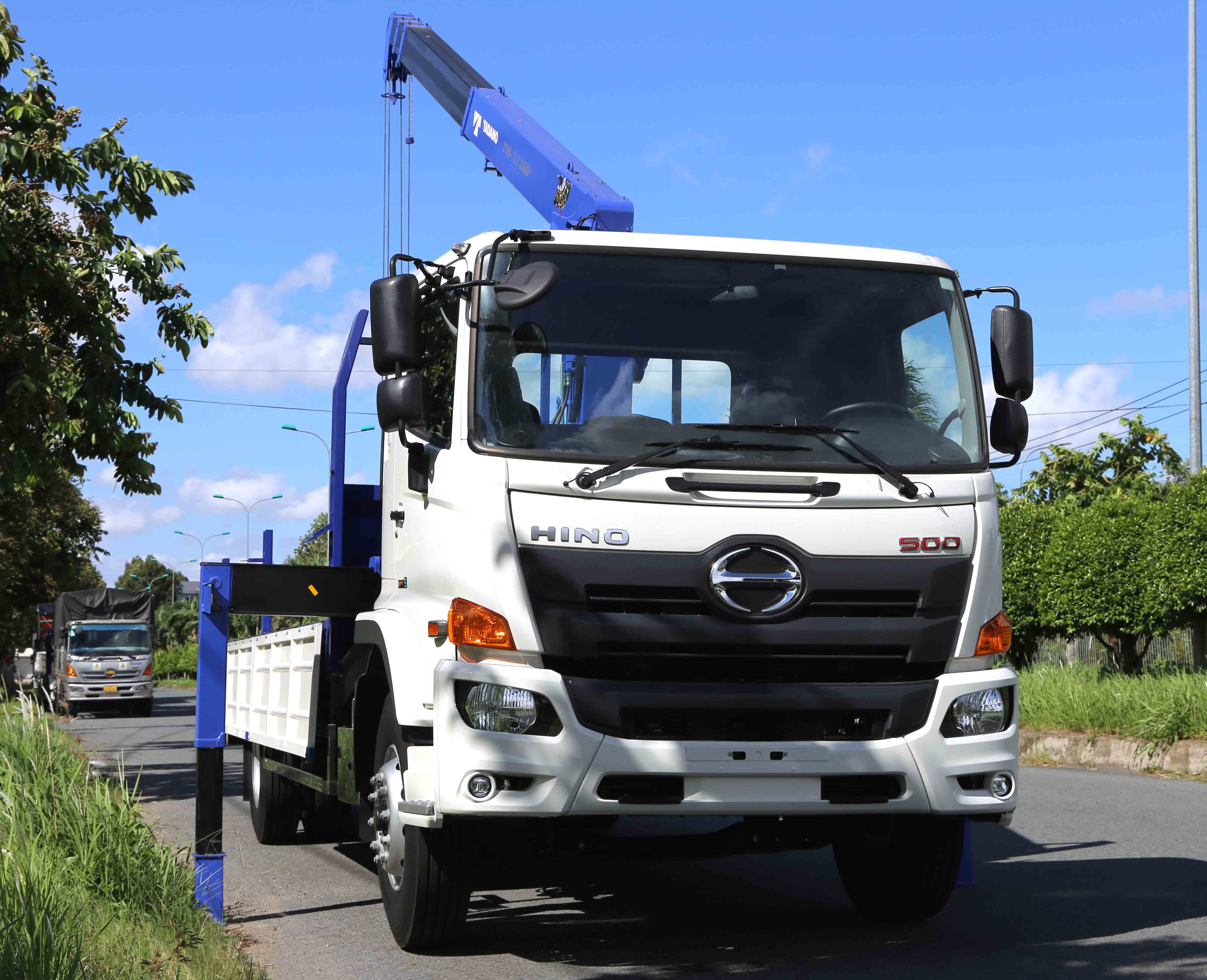 xe-cau-hino-8-tan-3-tan-4-dot