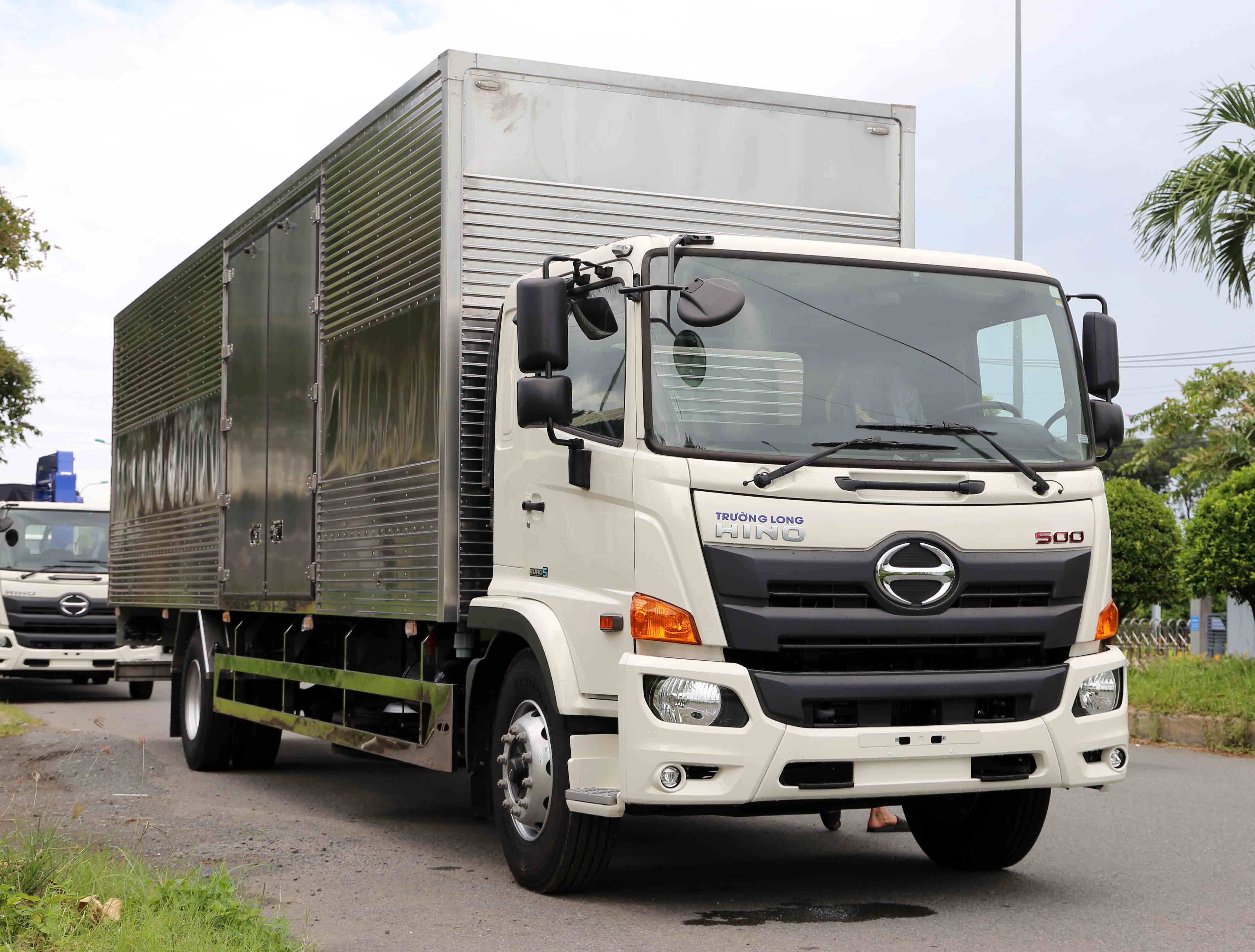 Xe tải Hino thùng kín 8 tấn-Thùng dài 10m-FG8JT8A-PGX EURO 5