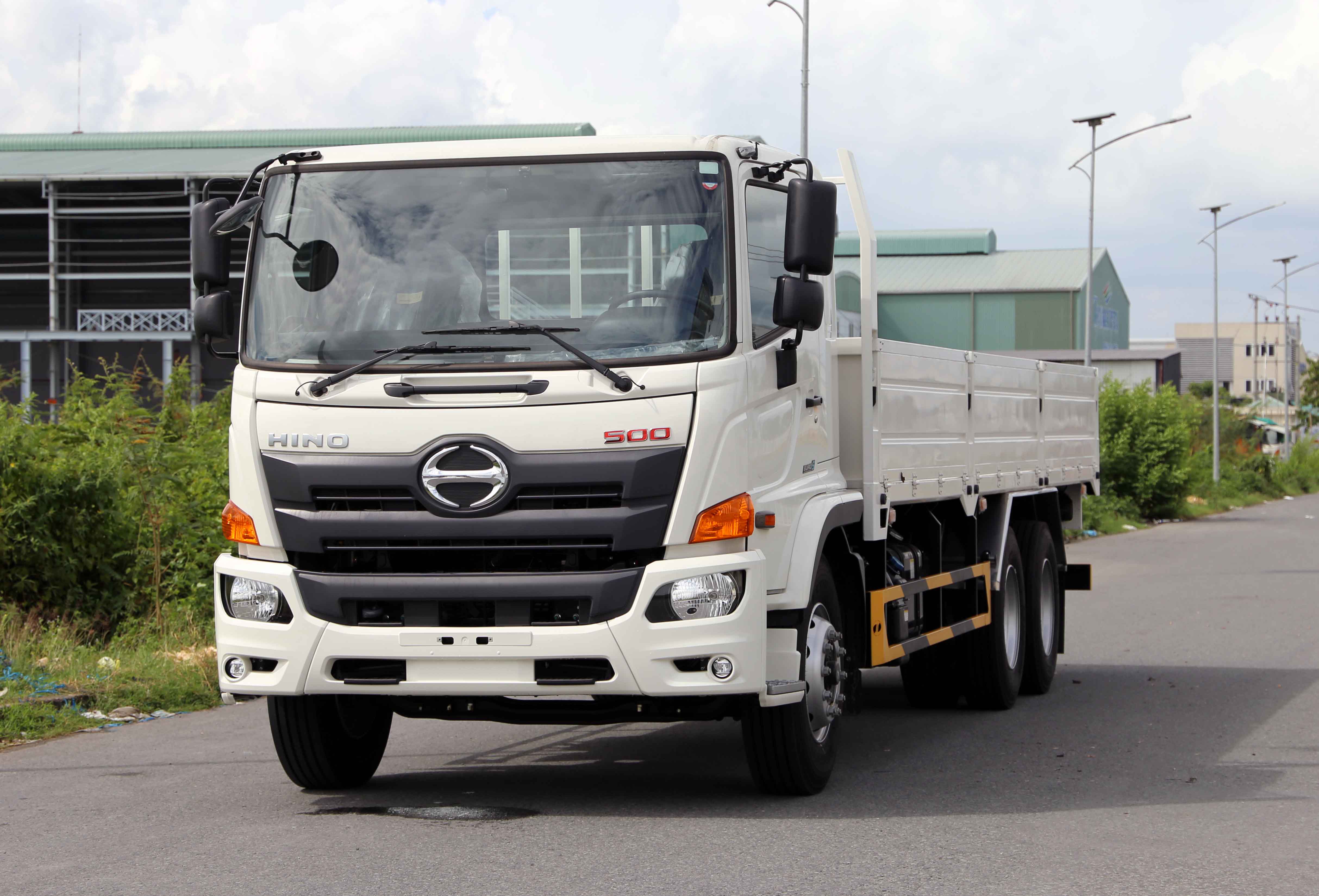 xe-tai-hino-thung-lung-15-tan-FL8JT8A