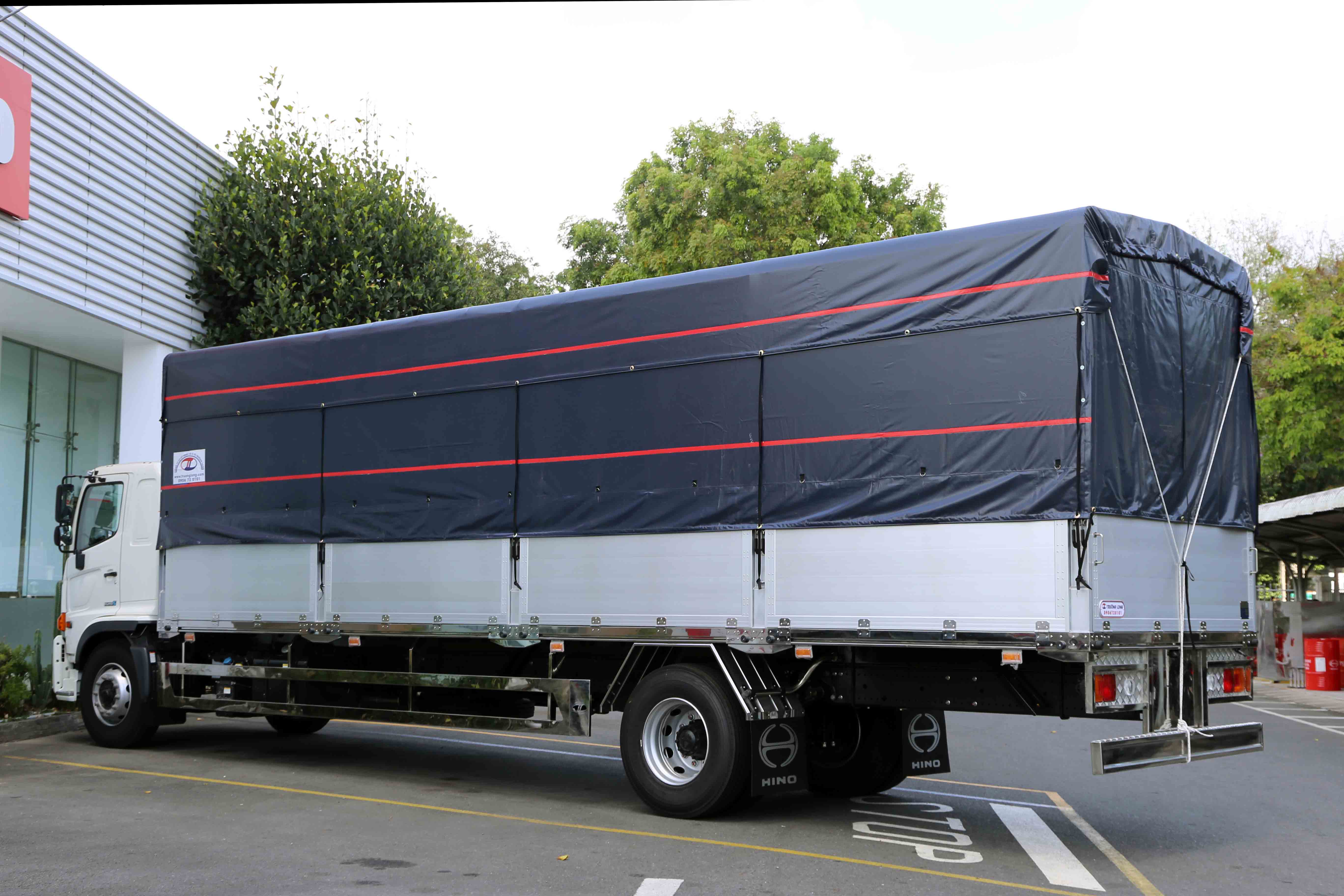 xe-tai-hino-thung-mui-bat-10m-fg8jt8a-pgx