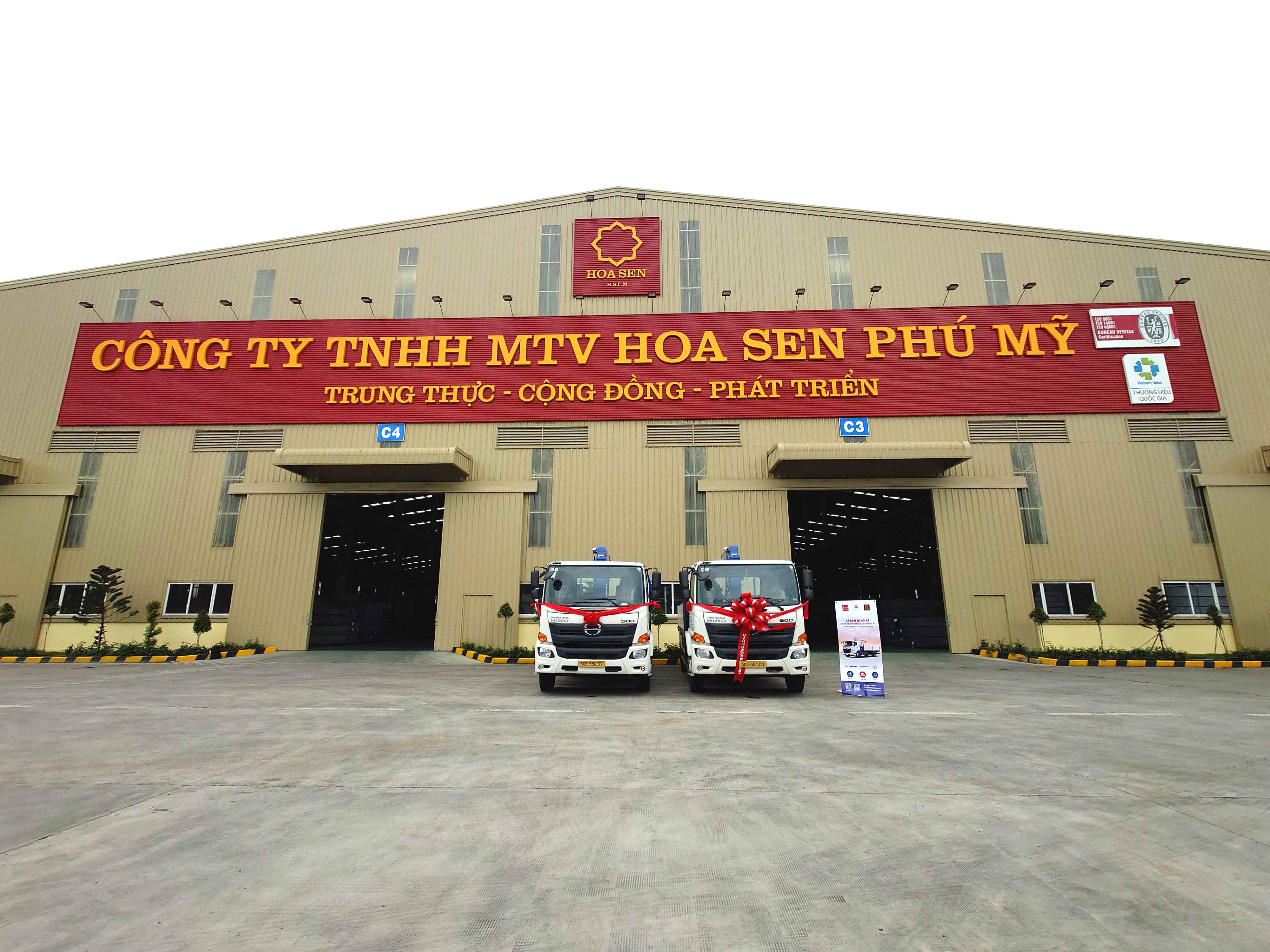 ban-giao-xe-tai-cau-8-tan-ton-hoa-sen