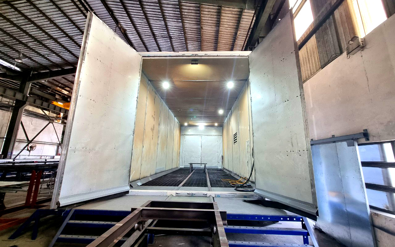 phong-phun-bi-xu-ly-be-mat-kim-loai