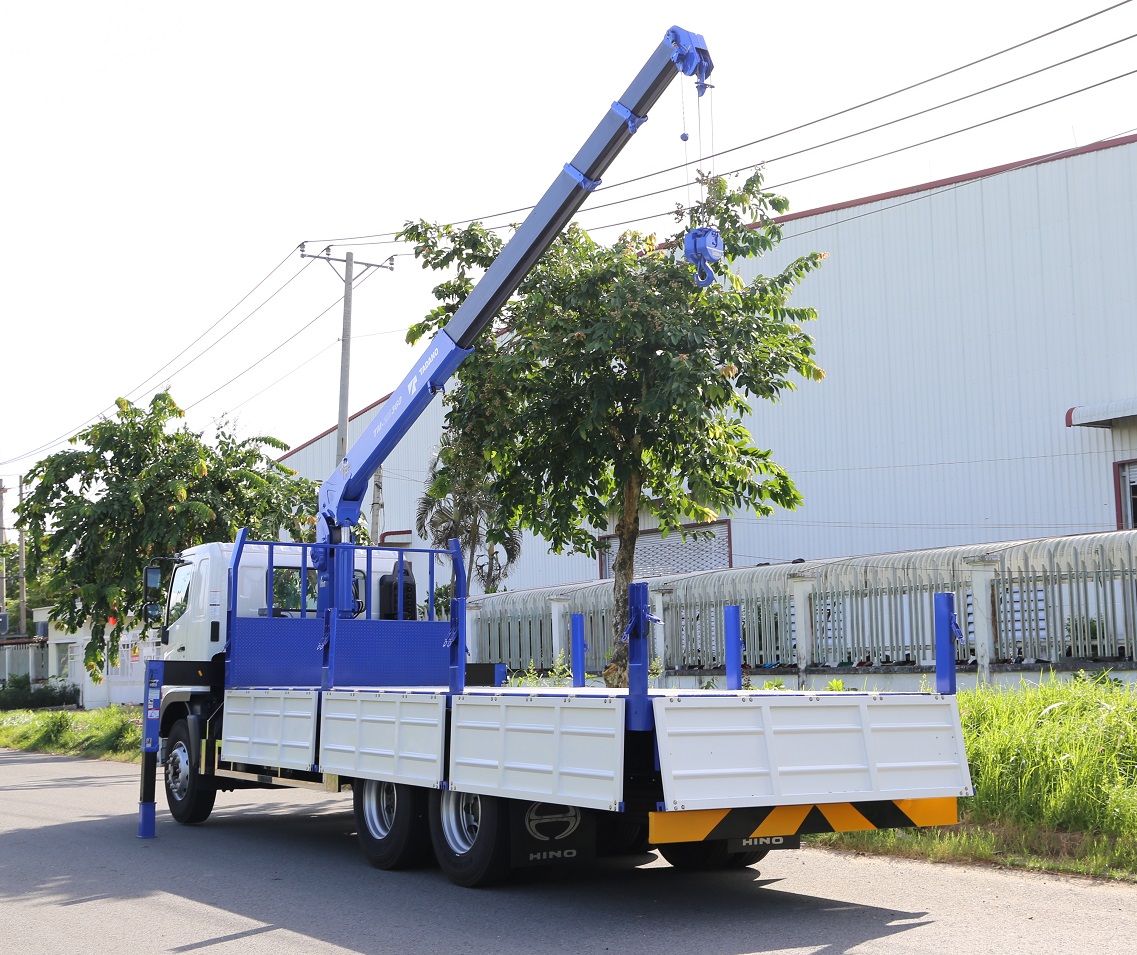 xe-cau-hino-15-tan-FL8JT8A